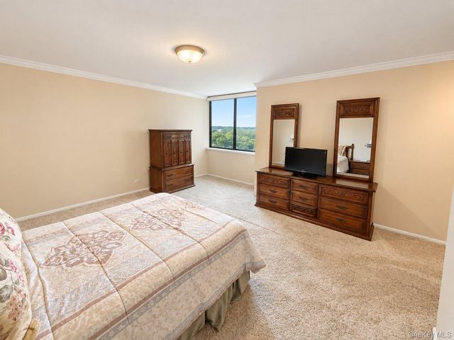 27010 Grand Central Parkway 10S, Floral Park, NY 11005