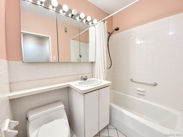 27010 Grand Central Parkway 10S, Floral Park, NY 11005