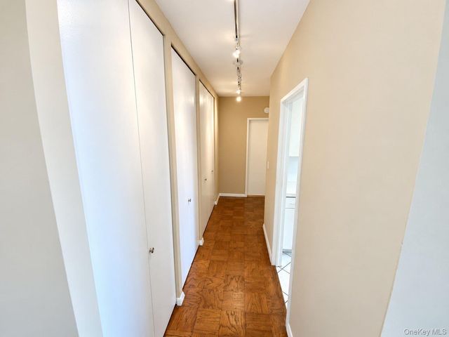 27010 Grand Central Parkway 10S, Floral Park, NY 11005