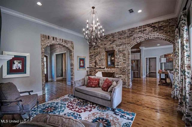 307 Chartrese Drive, Brandon, MS 39047