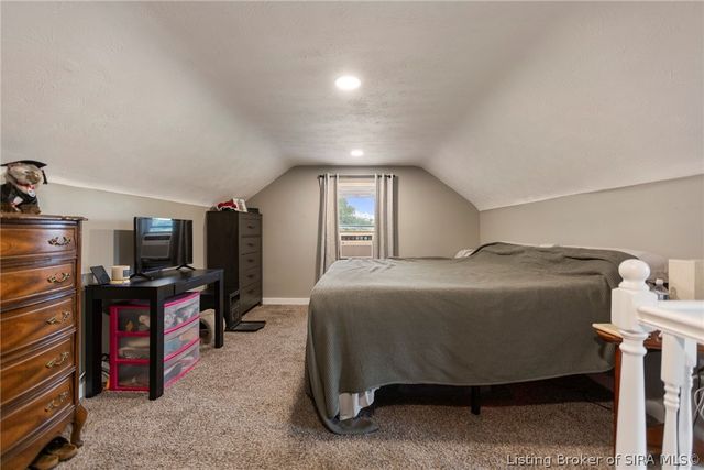 612 E Daisy Lane, New Albany, IN 47150