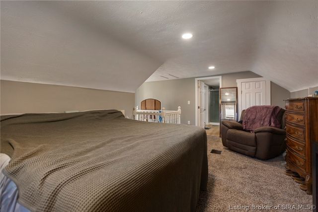 612 E Daisy Lane, New Albany, IN 47150