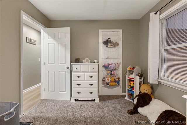 612 E Daisy Lane, New Albany, IN 47150