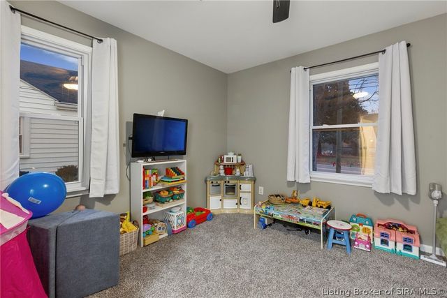 612 E Daisy Lane, New Albany, IN 47150