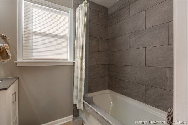 612 E Daisy Lane, New Albany, IN 47150