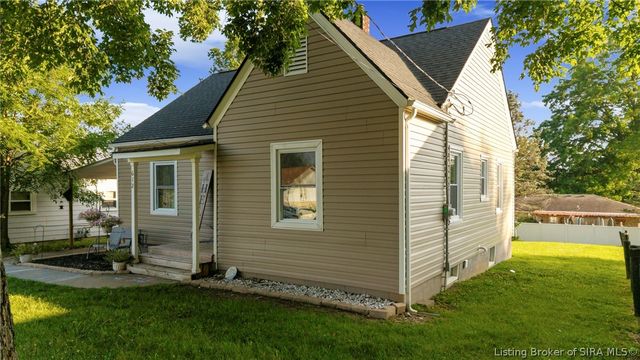 612 E Daisy Lane, New Albany, IN 47150