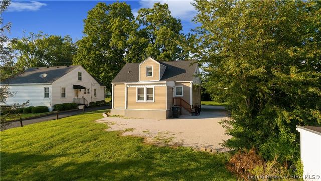 612 E Daisy Lane, New Albany, IN 47150