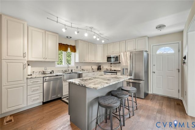 111 Burruss Mill Rd, Bumpass, VA 23024