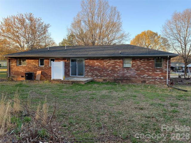 154 Lovelace Road, Forest City, NC 28043