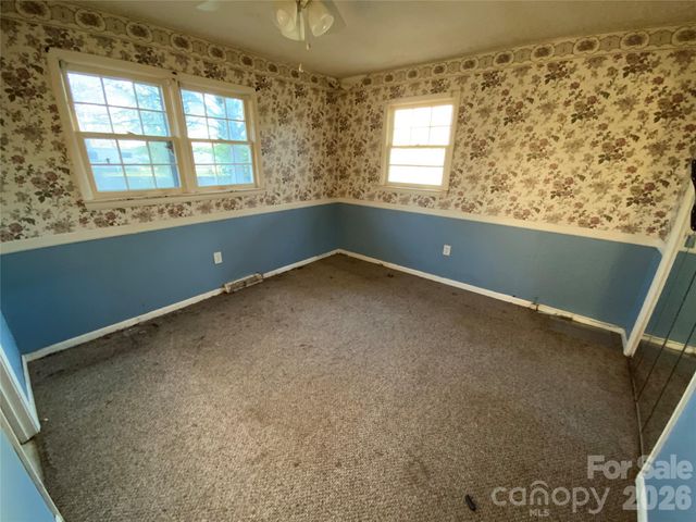 154 Lovelace Road, Forest City, NC 28043