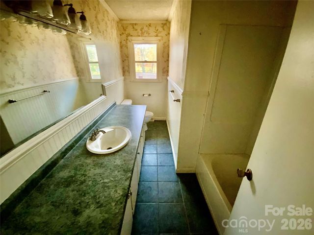 154 Lovelace Road, Forest City, NC 28043