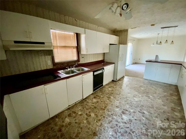 154 Lovelace Road, Forest City, NC 28043