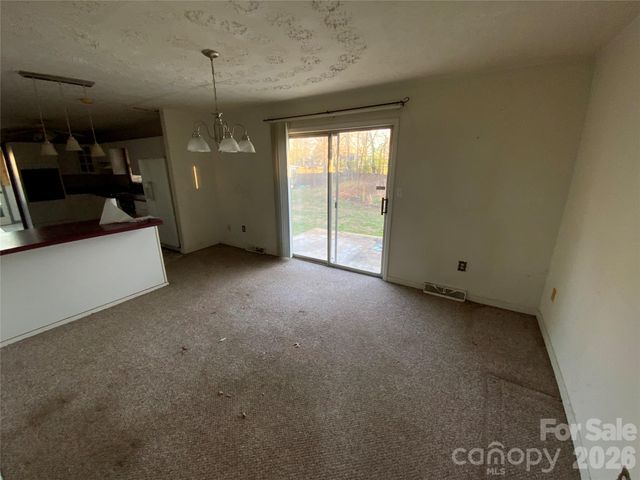 154 Lovelace Road, Forest City, NC 28043