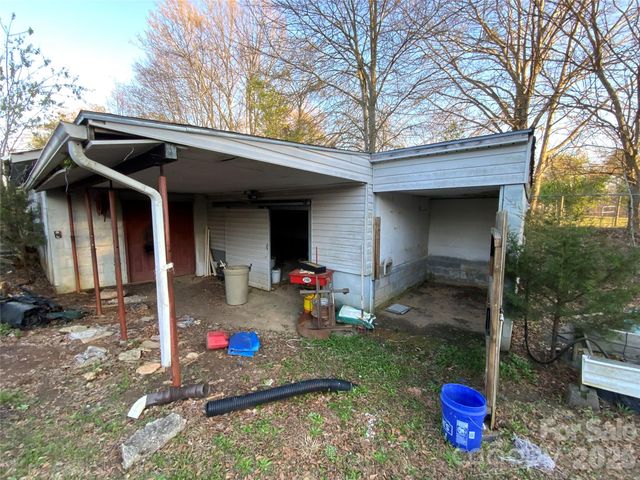 154 Lovelace Road, Forest City, NC 28043