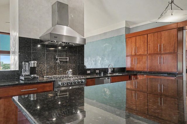 15070 Willow Creek Rd, Plymouth, CA 95669