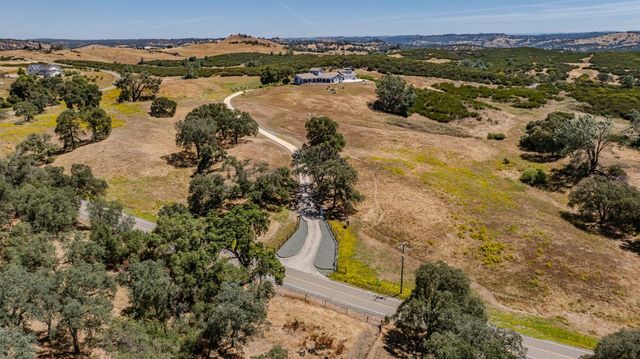 15070 Willow Creek Rd, Plymouth, CA 95669