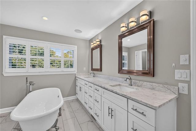 3009 Greenoaks Circle NE, Atlanta, GA 30345