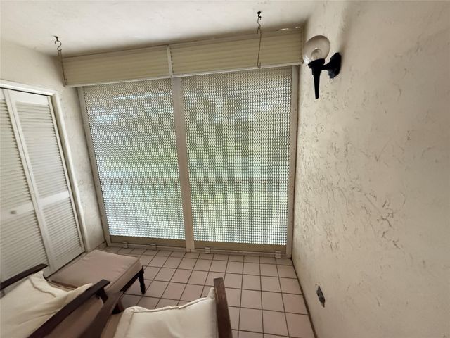 7650 Tahiti Ln 206, Lake Worth, FL 33467