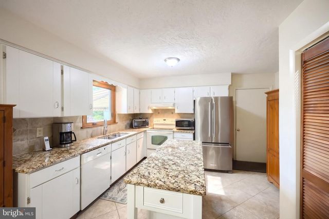 5971 DAVIDSBURG RD, Dover, PA 17315