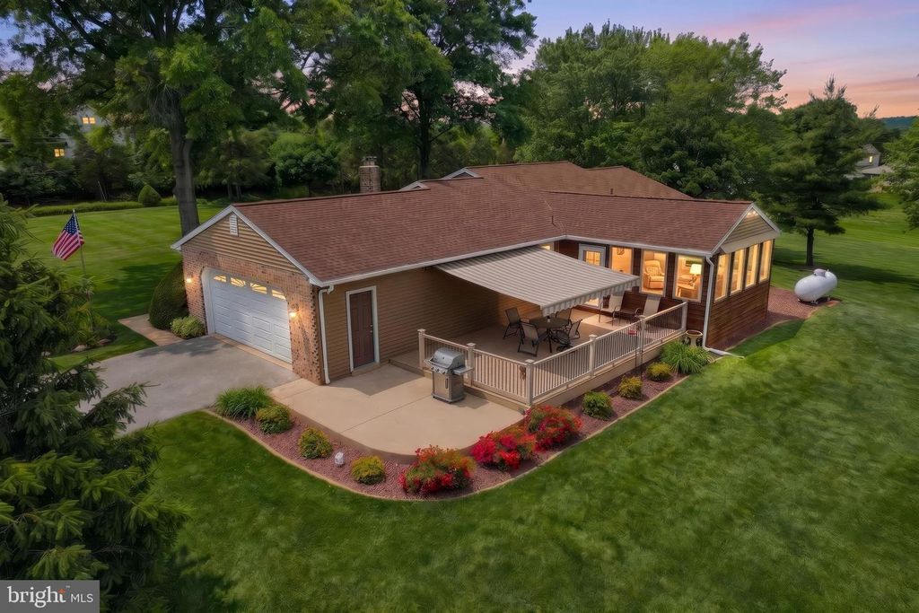 5971 DAVIDSBURG RD, Dover, PA 17315