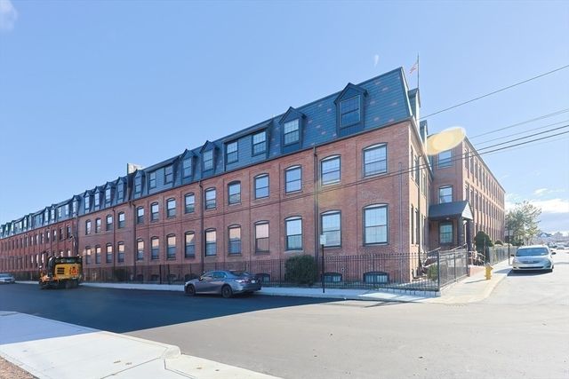 10 Weston Ave 327, Quincy, MA 02170