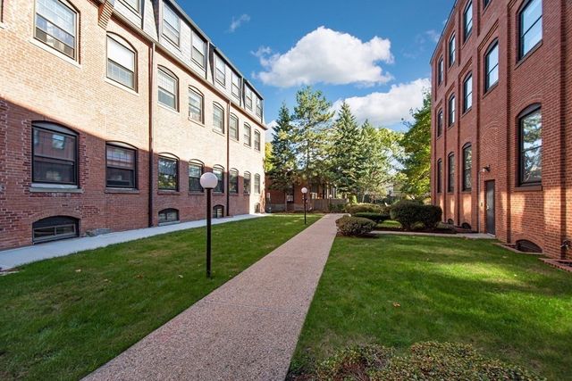 10 Weston Ave 327, Quincy, MA 02170