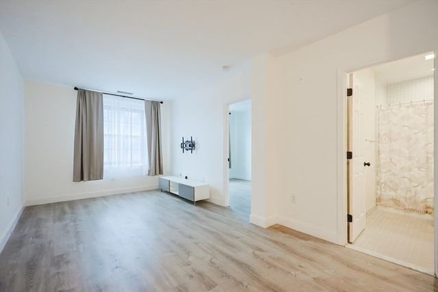 10 Weston Ave 327, Quincy, MA 02170