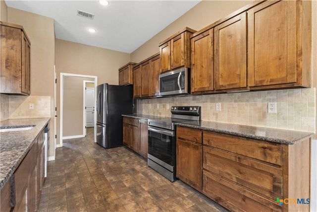301 Sunrise Hills, Lampasas, TX 76550