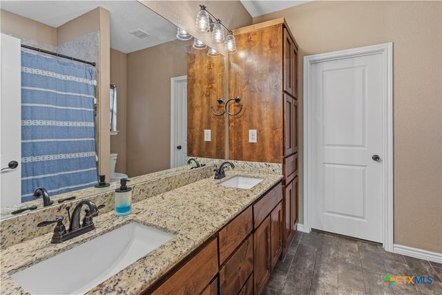 301 Sunrise Hills, Lampasas, TX 76550