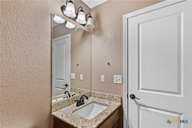 301 Sunrise Hills, Lampasas, TX 76550