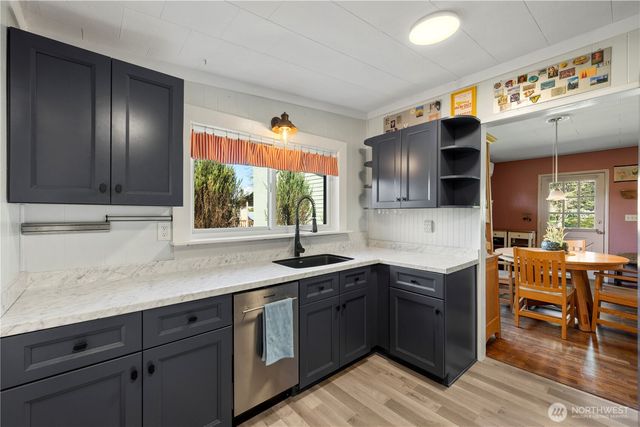 2125 Gunn Road, Mount Vernon, WA 98273