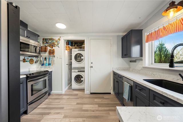 2125 Gunn Road, Mount Vernon, WA 98273