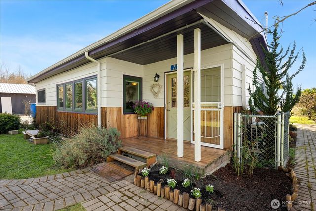 2125 Gunn Road, Mount Vernon, WA 98273