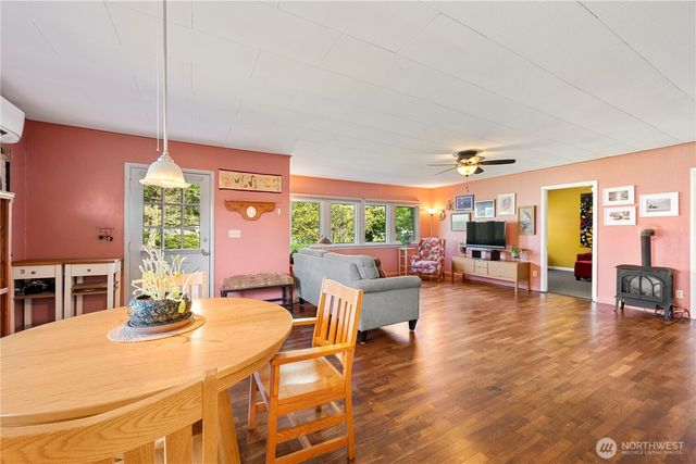 2125 Gunn Road, Mount Vernon, WA 98273