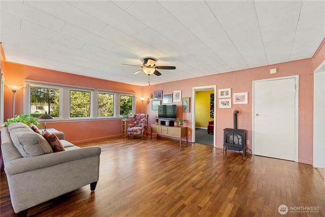 2125 Gunn Road, Mount Vernon, WA 98273