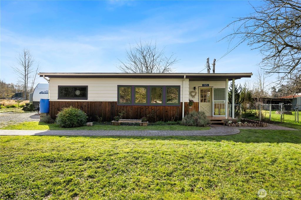 2125 Gunn Road, Mount Vernon, WA 98273