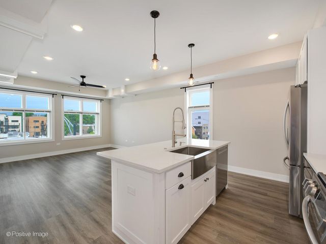 4013 N Pulaski Road 3, Chicago, IL 60641