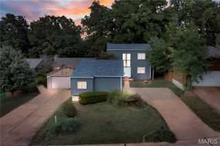 954 Barcroft Woods Court, Manchester, MO 63021