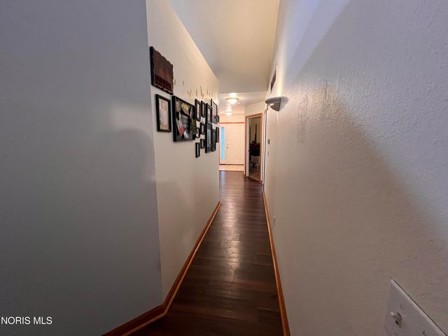 2223 Vaness Drive, Toledo, OH 43615