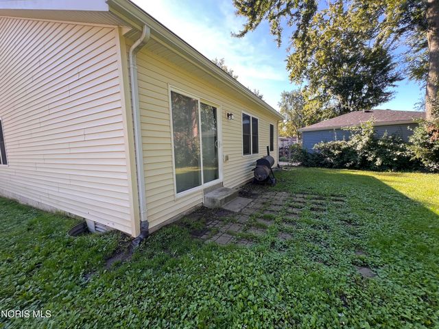 2223 Vaness Drive, Toledo, OH 43615