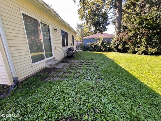 2223 Vaness Drive, Toledo, OH 43615