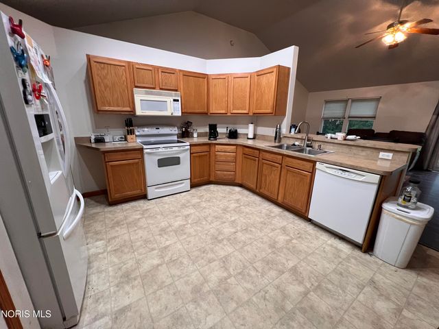 2223 Vaness Drive, Toledo, OH 43615