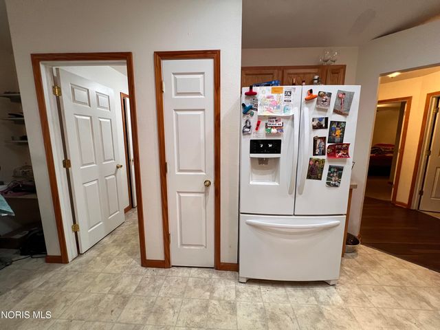 2223 Vaness Drive, Toledo, OH 43615