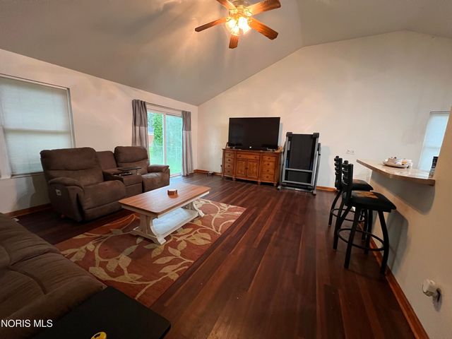 2223 Vaness Drive, Toledo, OH 43615