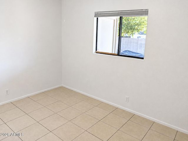 2931 E Beck Lane 4, Phoenix, AZ 85032