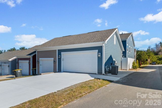 127 Cherry Springs Lane 11-E, Asheville, NC 28804