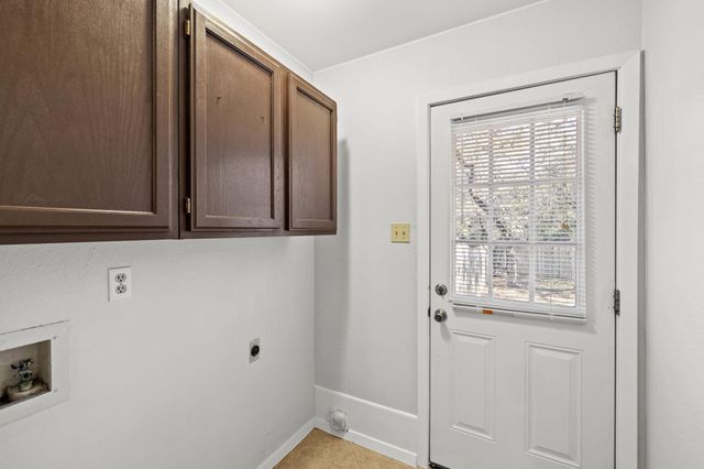 9807 Hundred Oaks CIR B, Austin, TX 78750