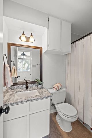9807 Hundred Oaks CIR B, Austin, TX 78750