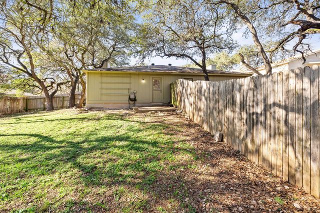 9807 Hundred Oaks CIR B, Austin, TX 78750