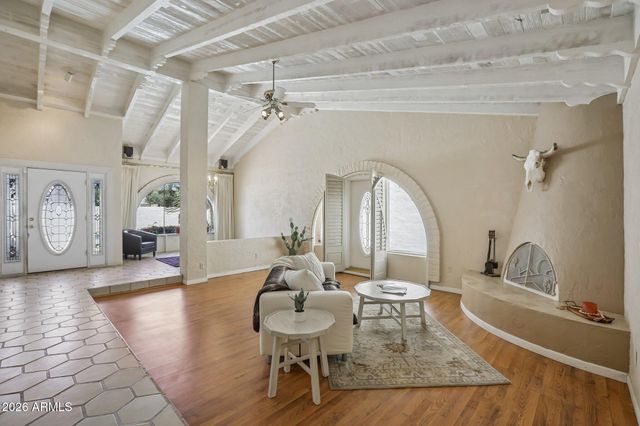 717 E TUCKEY Lane, Phoenix, AZ 85014